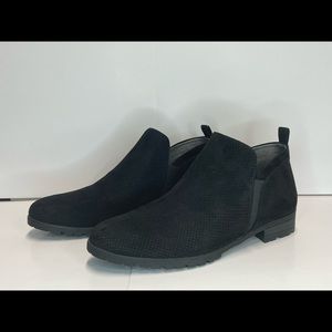 Dr Scholls Black Bootie. 7.5M. NWOT.